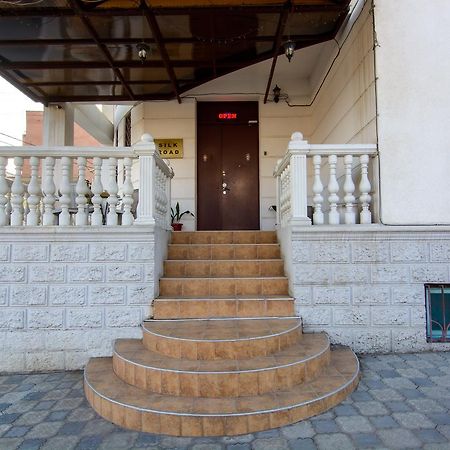 Silk Road Hotel Tiflis Dış mekan fotoğraf