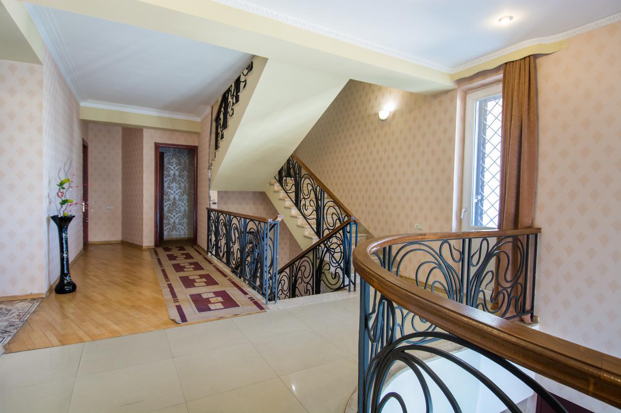 Silk Road Hotel Tiflis Dış mekan fotoğraf