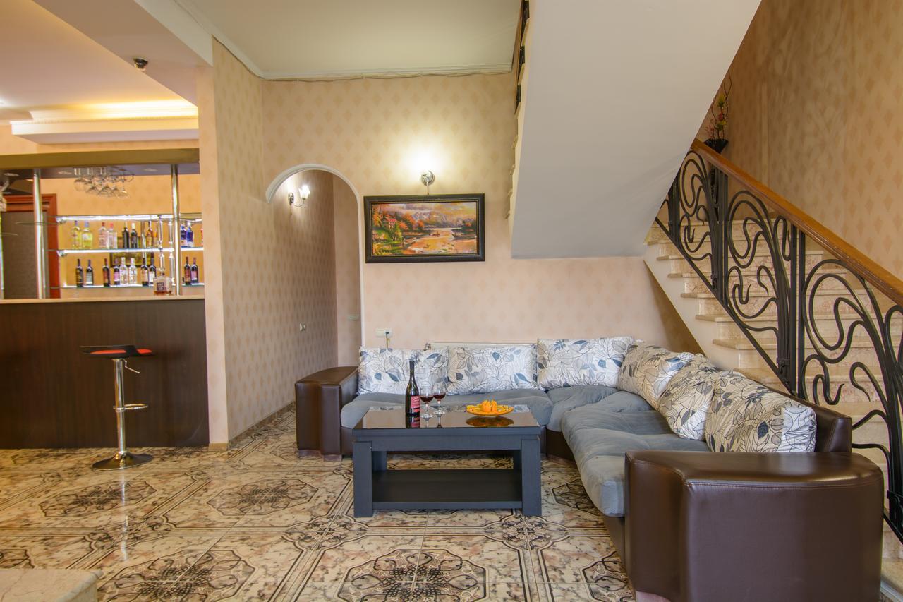 Silk Road Hotel Tiflis Dış mekan fotoğraf
